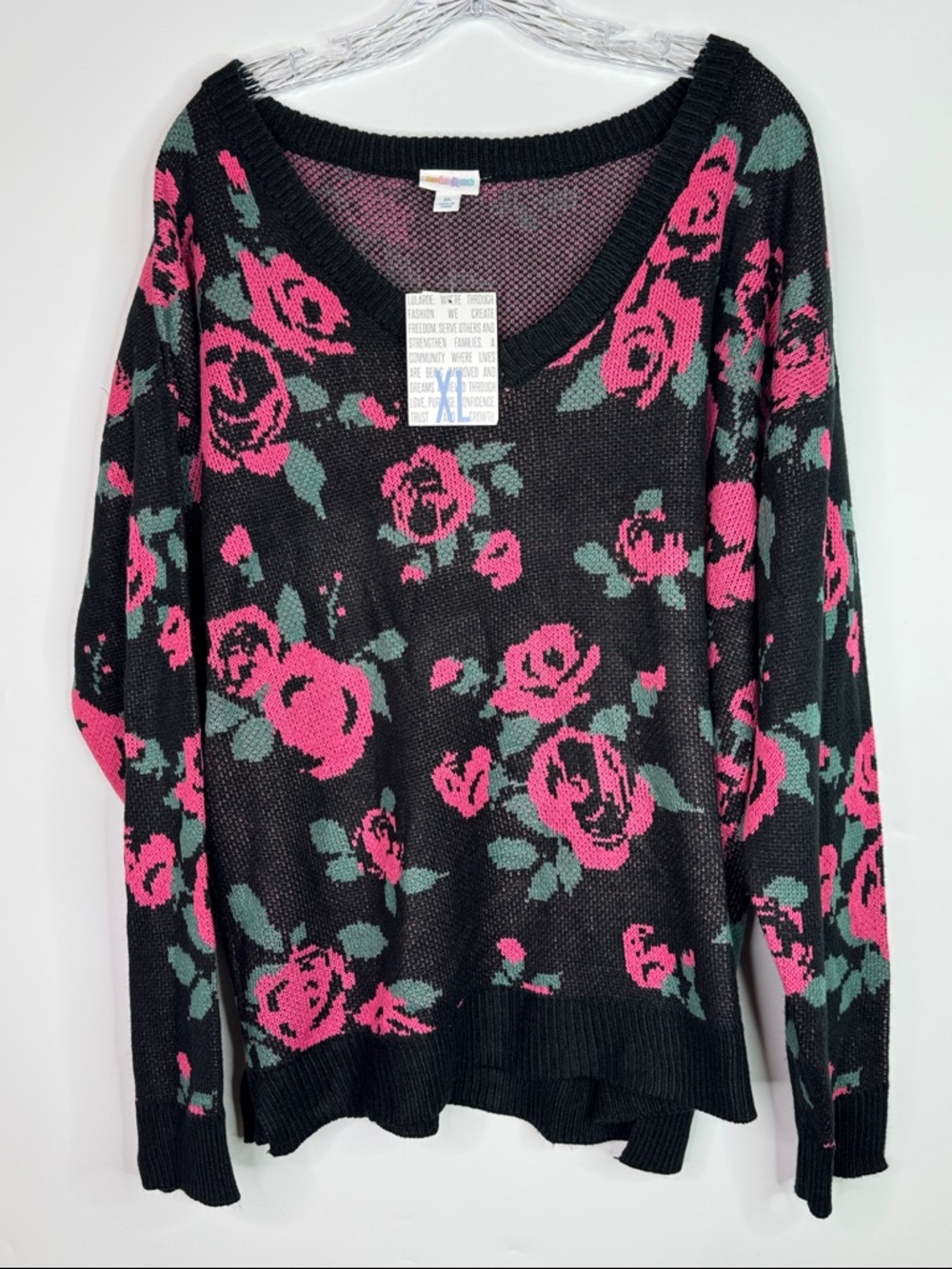LuLaRoe Torrie Vneck Pink Black Rose Vneck Sweater NWT XL